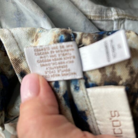 Women's Chico's  multi-color short sleeve cotton jacket Sz 0 - Picture 5 of 8